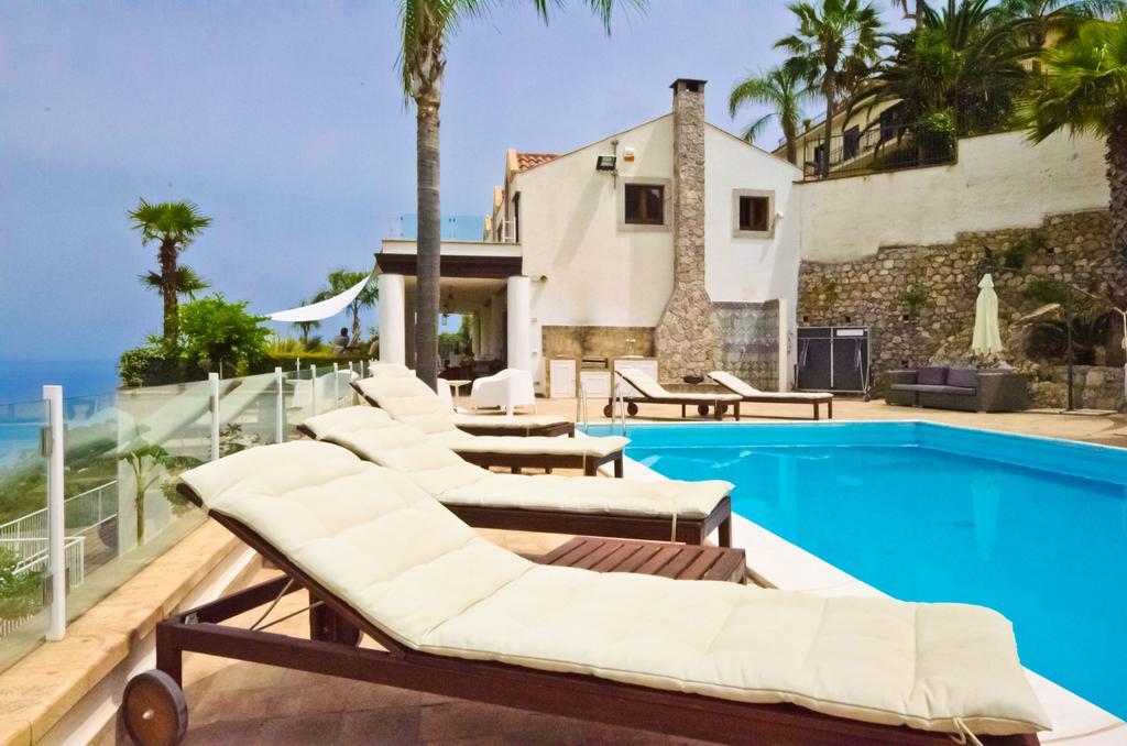 Luxury Taorum Villa With Spectacular Sea Views In Taormina Eksteriør bilde