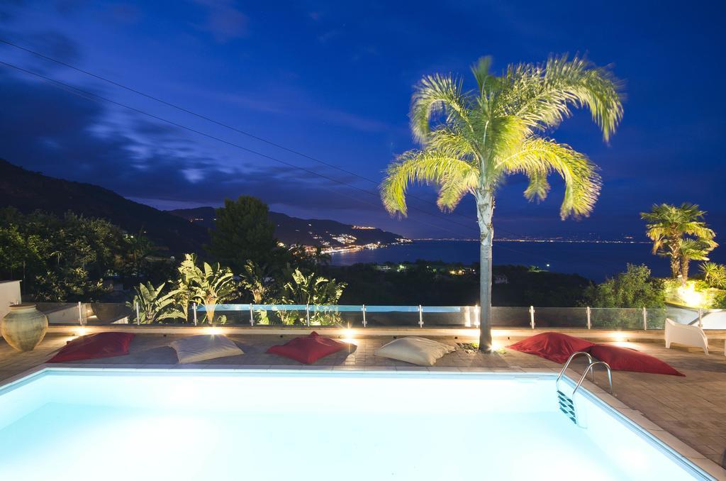 Luxury Taorum Villa With Spectacular Sea Views In Taormina Eksteriør bilde