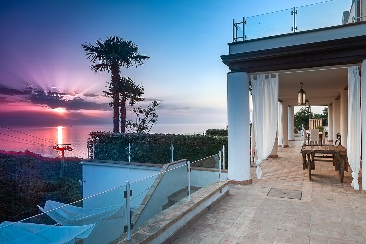 Luxury Taorum Villa With Spectacular Sea Views In Taormina Eksteriør bilde