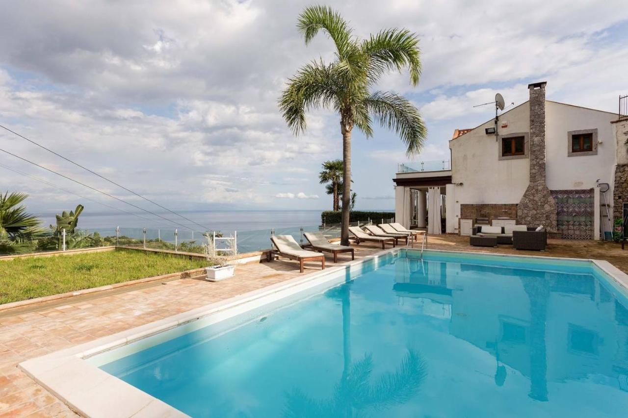 Luxury Taorum Villa With Spectacular Sea Views In Taormina Eksteriør bilde