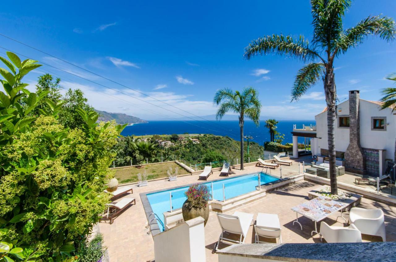 Luxury Taorum Villa With Spectacular Sea Views In Taormina Eksteriør bilde